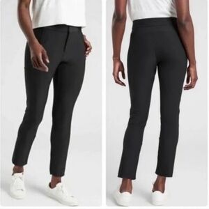 Athleta Stellar Straight Crop Pant, in black. Size 6 Tall